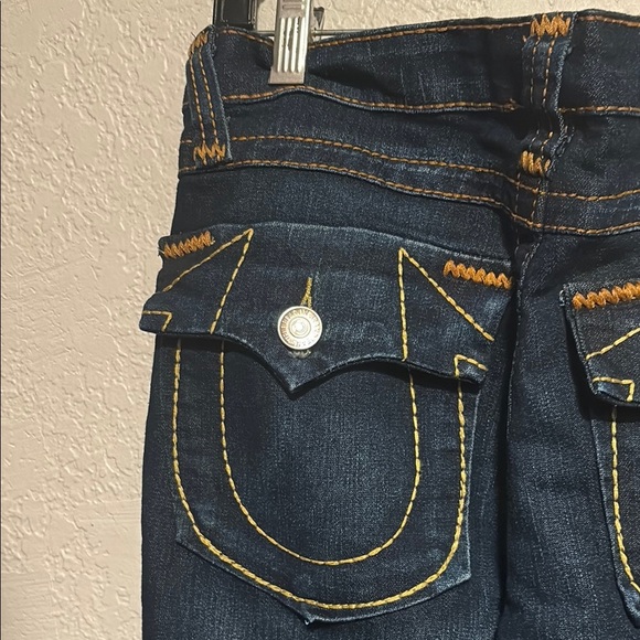 Classic Blue Straight Leg Jeans Timeless Style - Picture 4 of 11